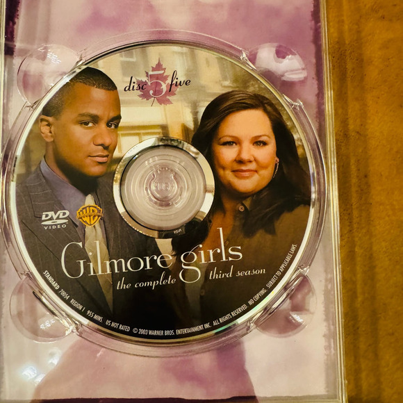 Gilmore Girls The Complete Third Season DVD Set 6 CD Discs Lorelai Rory Snookie - Picture 10 of 11